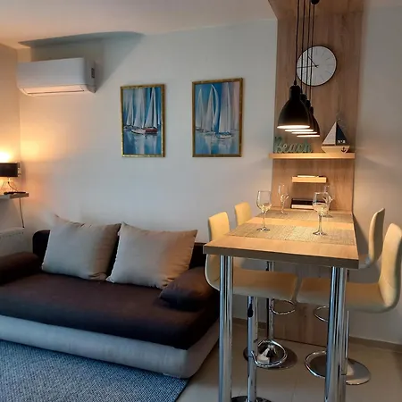 Riviera Wellness Apartment *