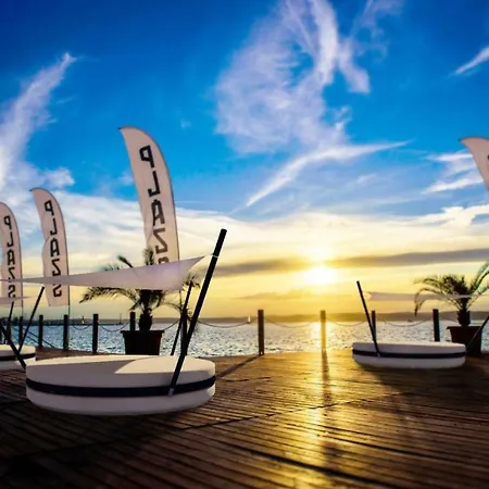 Riviera Wellness شقة